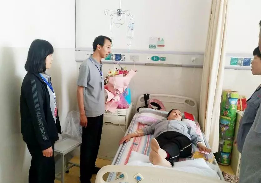 美廚公司工會(huì)、愛(ài)心基金會(huì)聯(lián)合湖濱鎮(zhèn)總工會(huì)走(圖2)